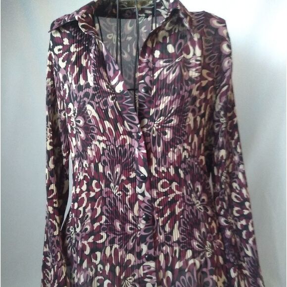 Notations button up  floral blouse - Picture 1 of 11